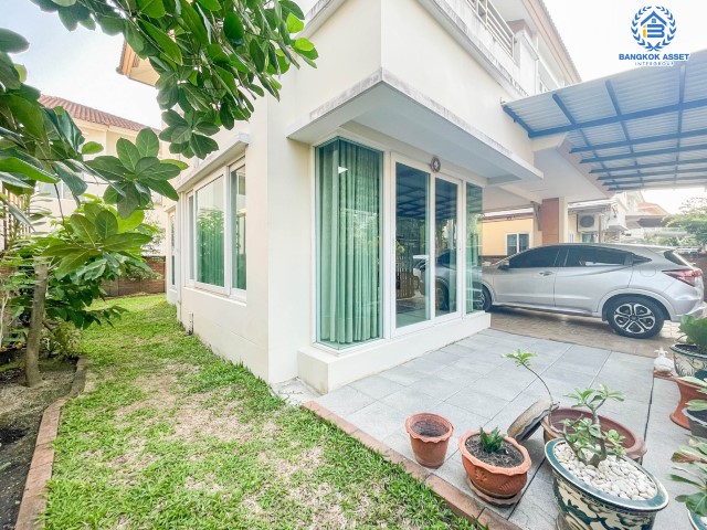 *****บ้านเดี่ยวมือสองย่านกรุงเทพฯ ม.คาซาวิลล์ สุขาภิบาล5 เนื้อที่กว้างขวางเกือบ 51 ตร.ว.  ฟังก์ชัน 3 ห้องนอน 3 ห้องน้ำ ที่จอดรถ 2 คัน แถมเฟอร์นิเจอร์ พร้อมสัญญาณกันขโมยทั้งหลัง เดินทางง่าย ห่างจากจุดขึ้น-ลงทางด่วน "สุขาภิบาล5" เพียง 11 นาทีเท่านั้น